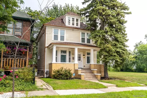 2552 Fischer St, Detroit, MI 48214