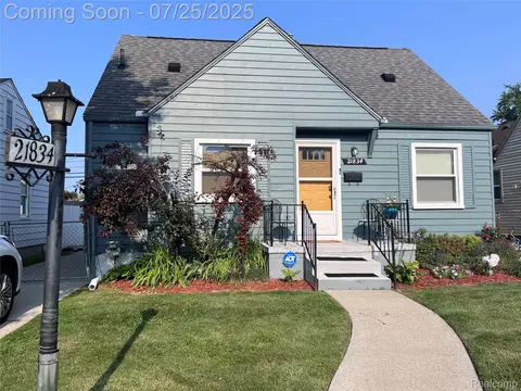 21834 Cushing Ave, Eastpointe, MI 48021