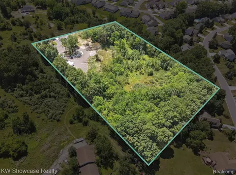 1657 Frech Ln, Oceola, MI 48843