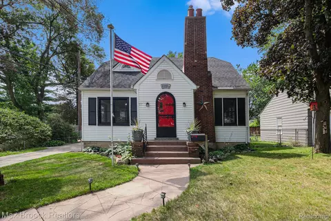 1251 W Troy St, Ferndale, MI 48220