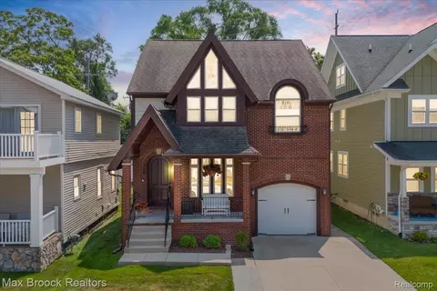 706 Chambers St, Royal Oak, MI 48067