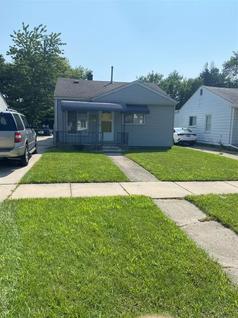 20818 Atlantic Ave, Warren, MI 48091