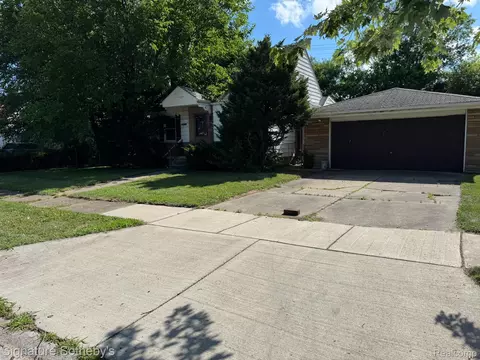 13225 Longtin St, Southgate, MI 48195