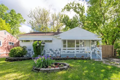 27922 Rosewood St, Inkster, MI 48141