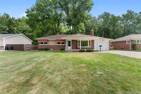24680 E Huron River Dr, Flat Rock, MI 48134