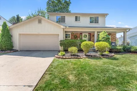 6261 New England Ln, Canton, MI 48187