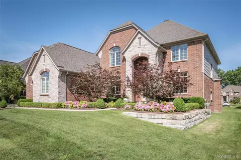 55712 Glenbrooke Dr, Shelby Township, MI 48316