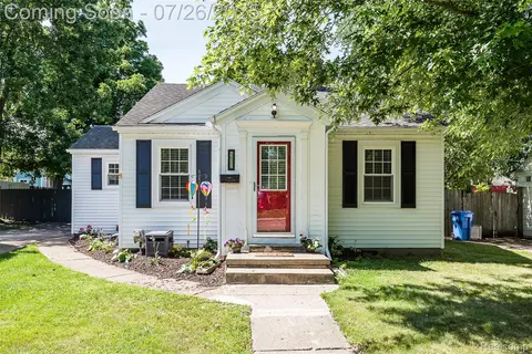 719 Spring St, Howell, MI 48843