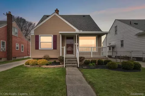 1544 Geneva St, Dearborn, MI 48124