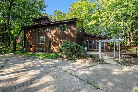 5365 S Bancroft Rd, Shiawassee, MI 48429