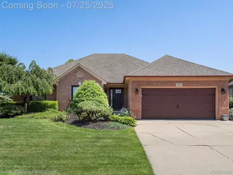 46260 Turnbuckle Ln, Macomb, MI 48044