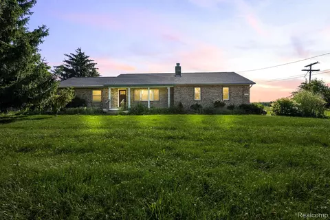 5466 Webster Rd, Mount Morris, MI 48504