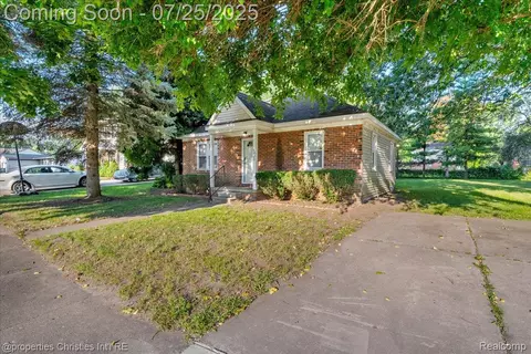 6028 Edmund St, Romulus, MI 48174
