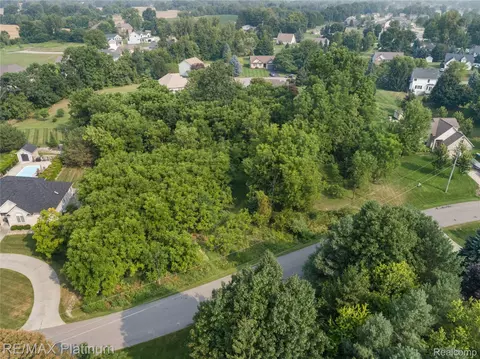 4266 W Lot 9 W 4 Lakes Dr, Fenton, MI 48451