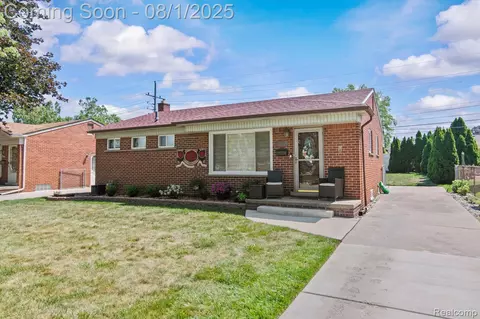 6140 Plainfield St, Dearborn Heights, MI 48127