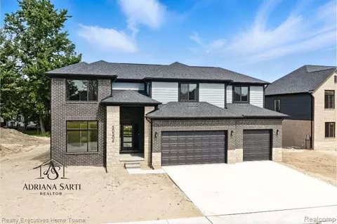 50733 Mistwood Dr, Macomb, MI 48042