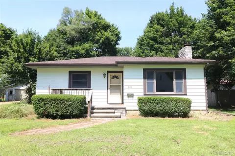 802 W Oak St, Vassar, MI 48768