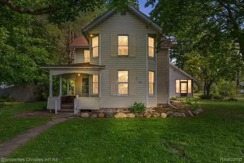 157 Elmwood, Leonard, MI 48367