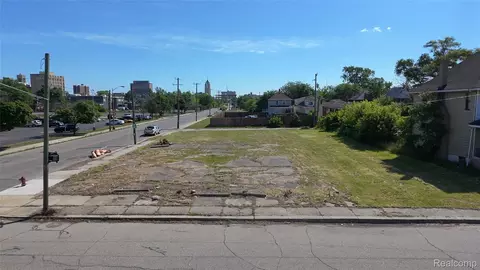 6358 14th St, Detroit, MI 48208