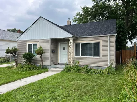 22434 Pleasant Ave, Eastpointe, MI 48021