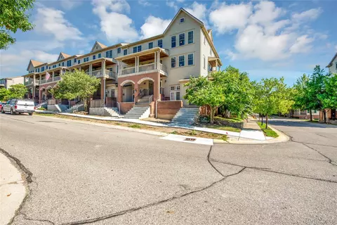3912 Forester Blvd, Auburn Hills, MI 48326