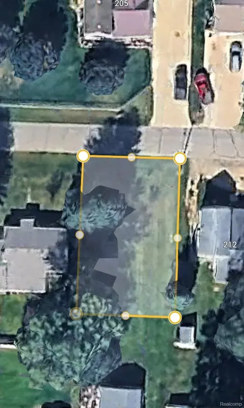 206 Emmett, Byron, MI 48418