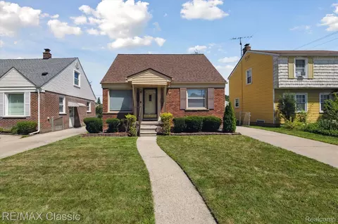 3249 Woodside St, Dearborn, MI 48124