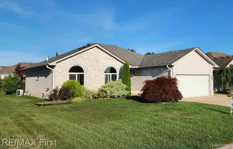 49464 Maurice Dr, Chesterfield, MI 48047