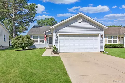 9809 Horton St, Livonia, MI 48150