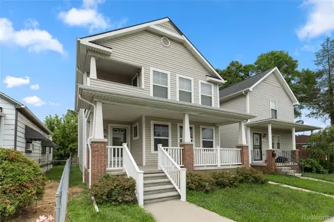 5181 Yemans St, Hamtramck, MI 48212