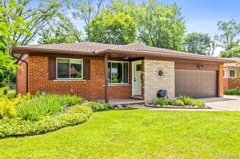 21934 Ontaga St, Farmington Hills, MI 48336