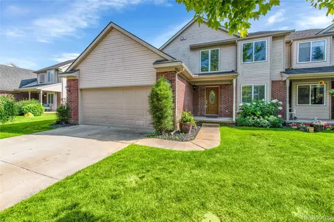 3477 Silver Stone Dr, Milford, MI 48380
