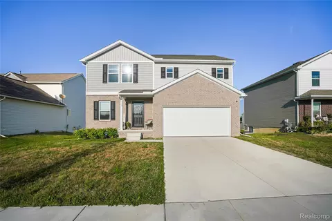 310 Alhambra St, Pontiac, MI 48341