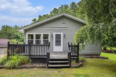 16568 28 Mile Rd, Sheridan, MI 49224