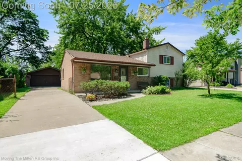 33223 Lynx St, Westland, MI 48185