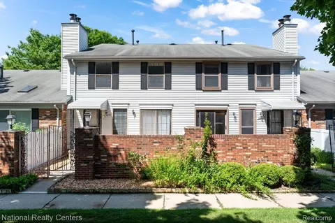 38781 Golfview Drive W Dr W, Clinton Township, MI 48038