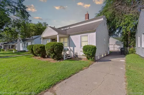 15955 Leona Dr, Redford, MI 48239