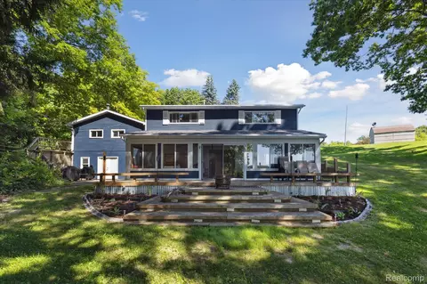 3135 Muntin Dr, Millington, MI 48746