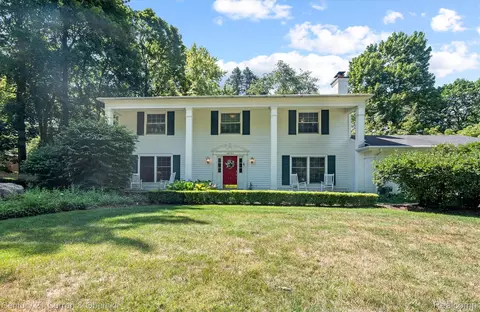 46141 Pickford St, Northville, MI 48168