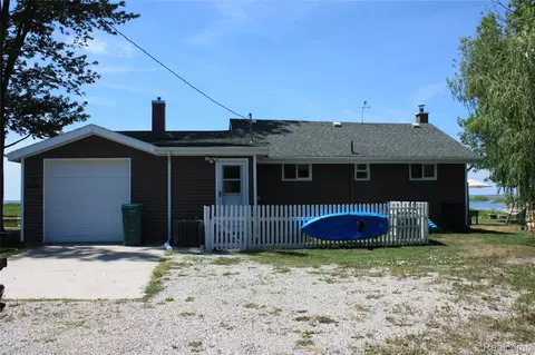 1724 Maple Rd, Fairhaven, MI 48759