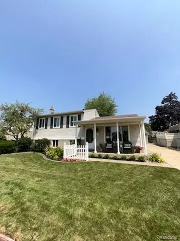 14170 Hix St, Livonia, MI 48154