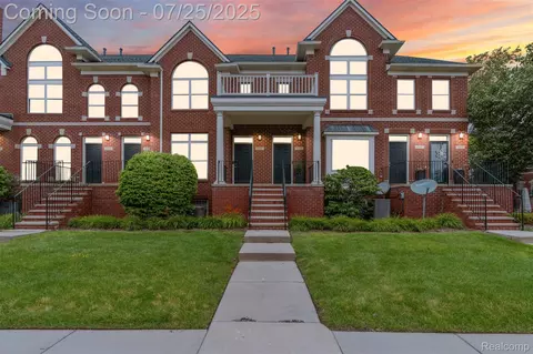 3185 Newbury Pl, Troy, MI 48084