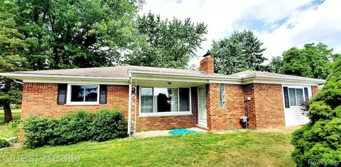 39409 Dequindre Rd, Troy, MI 48085