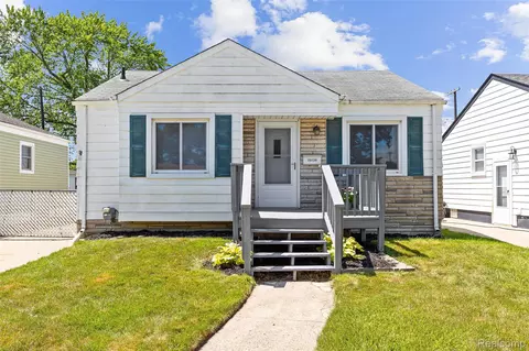 25239 Lehner St, Roseville, MI 48066