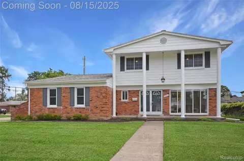 2688 Avis Dr, Sterling Heights, MI 48310