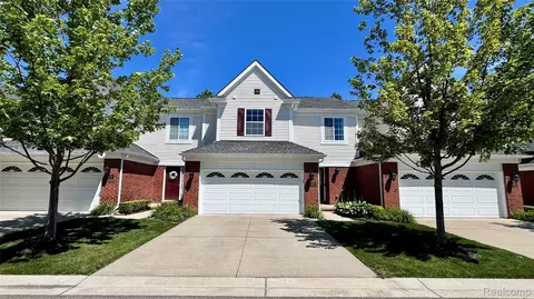 41582 Mitchell Rd, Novi, MI 48377