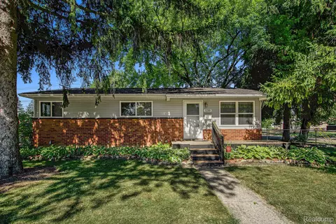1210 Desoto Ave, Ypsilanti, MI 48198