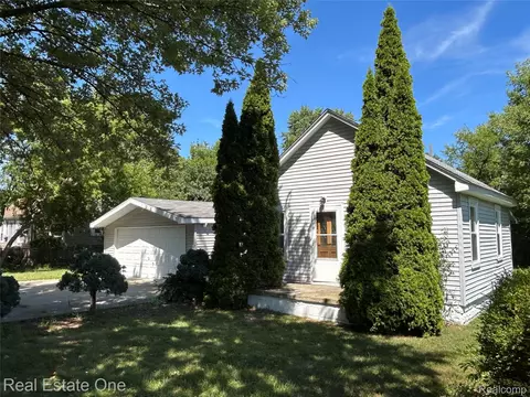 458 Kenilworth Ave, Pontiac, MI 48342