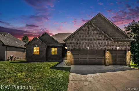 52800 Card Rd, Macomb, MI 48042