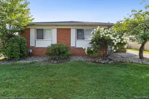 4628 Hillcrest Ave, Royal Oak, MI 48073